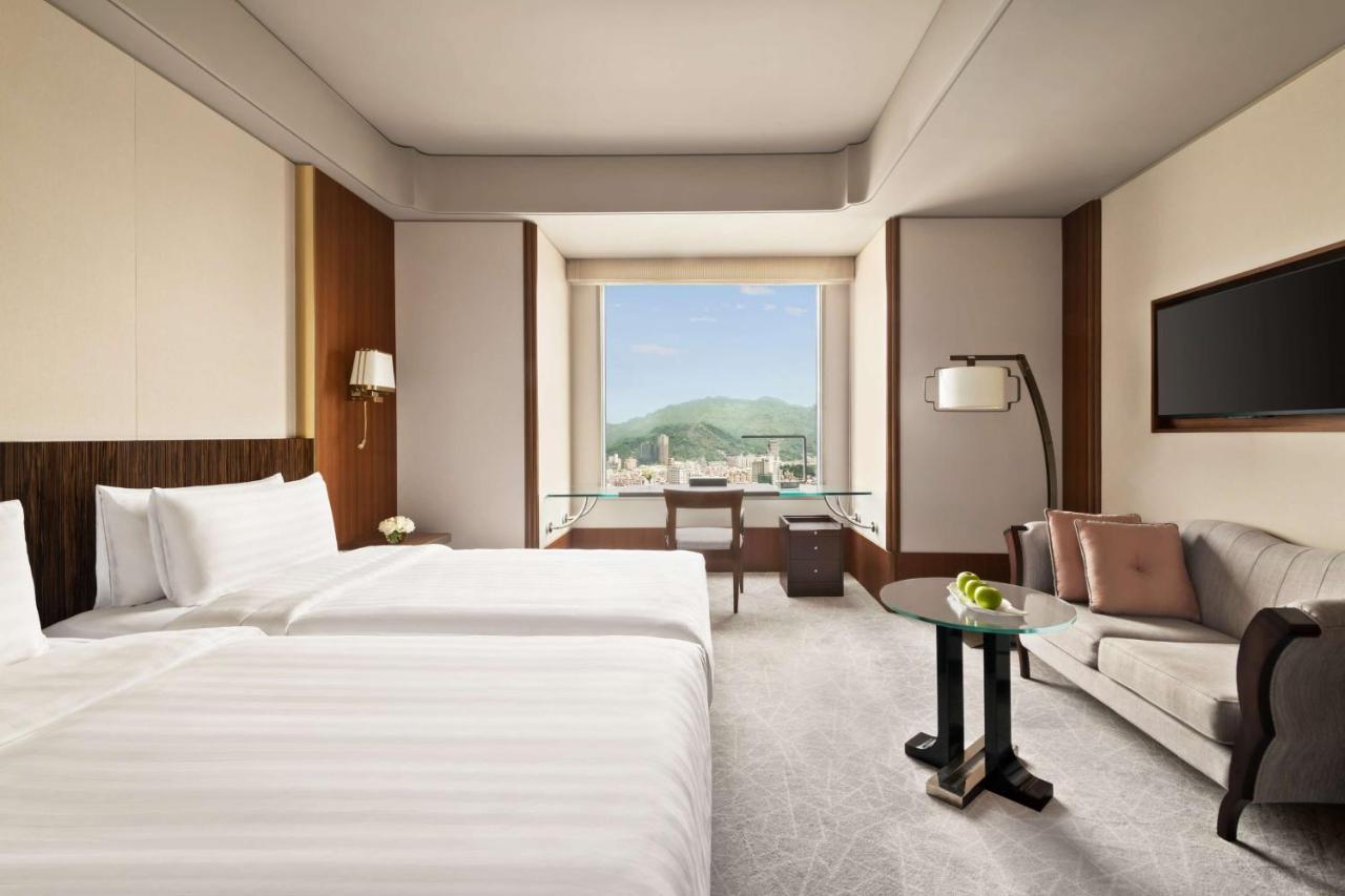 Shangri-La Far Eastern, Taipei Exterior photo Deluxe Room