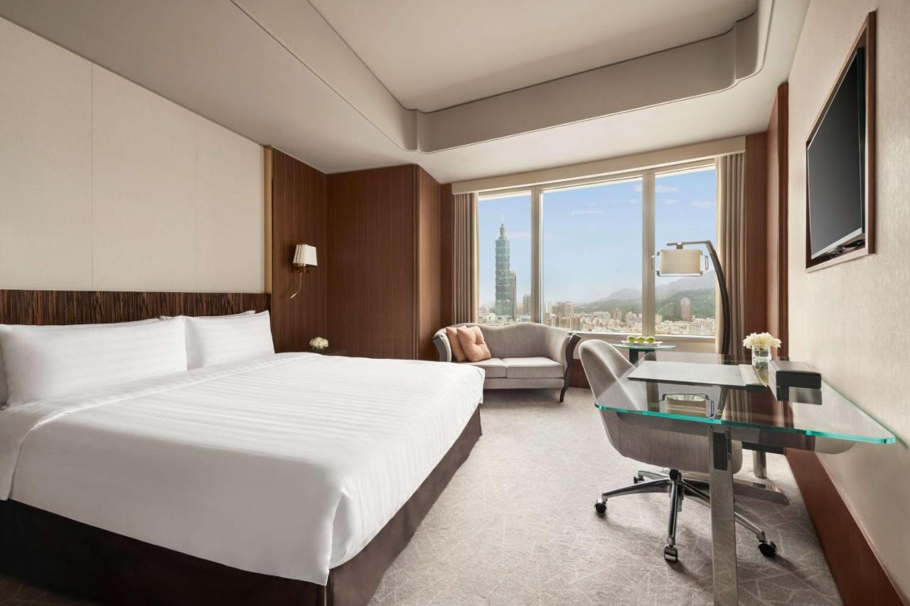 Shangri-La Far Eastern, Taipei Exterior photo Deluxe Room